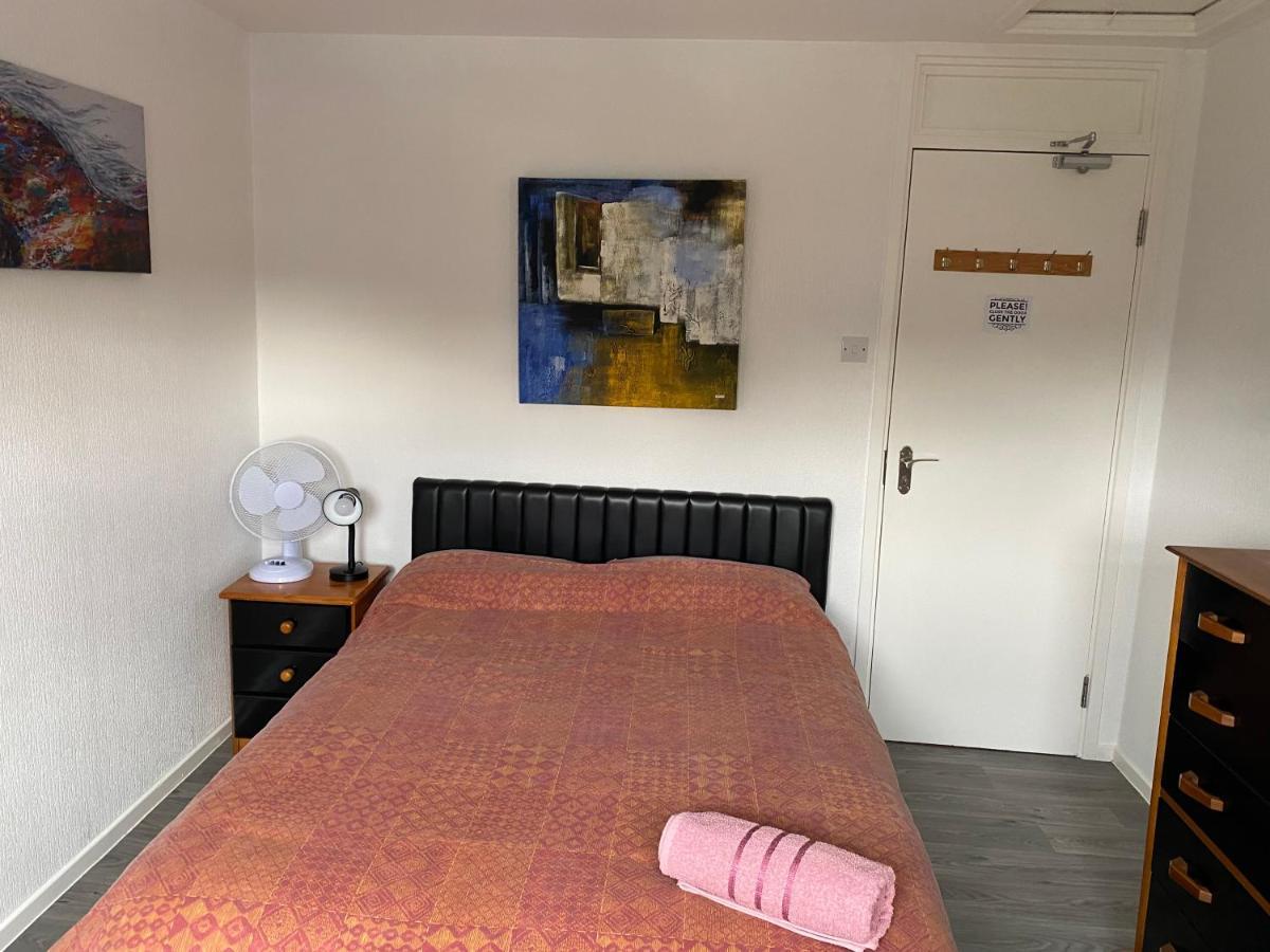 Quiet, spacious double bedroom! Peterborough Exterior foto
